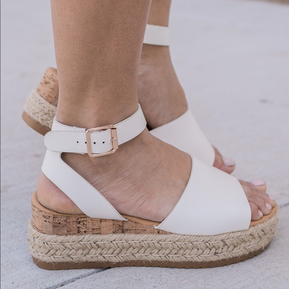 Platform Sandals - White